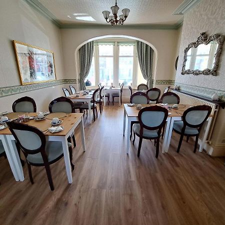Lily Hotel Blackpool Ngoại thất bức ảnh