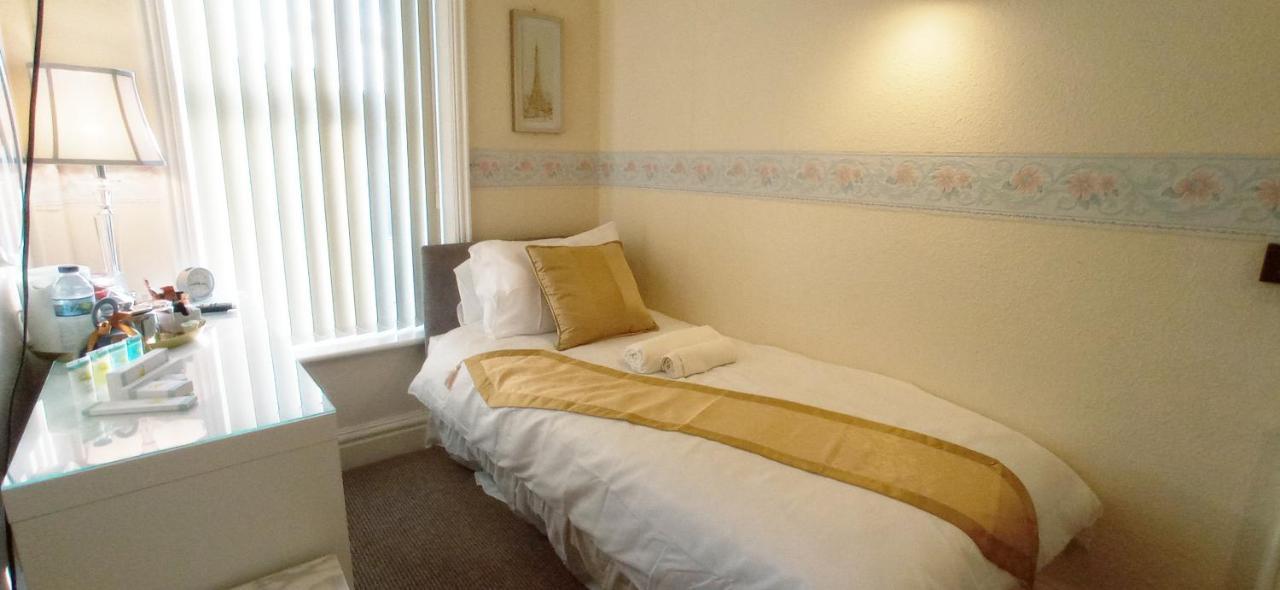 Lily Hotel Blackpool Ngoại thất bức ảnh